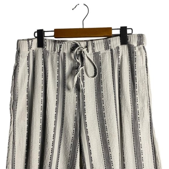Ellis & Dewey Women's Black and White Striped Frayed Hem Pants - Picture 2 of 7